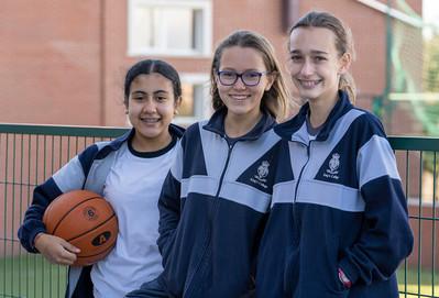 PE Kit La Moraleja School